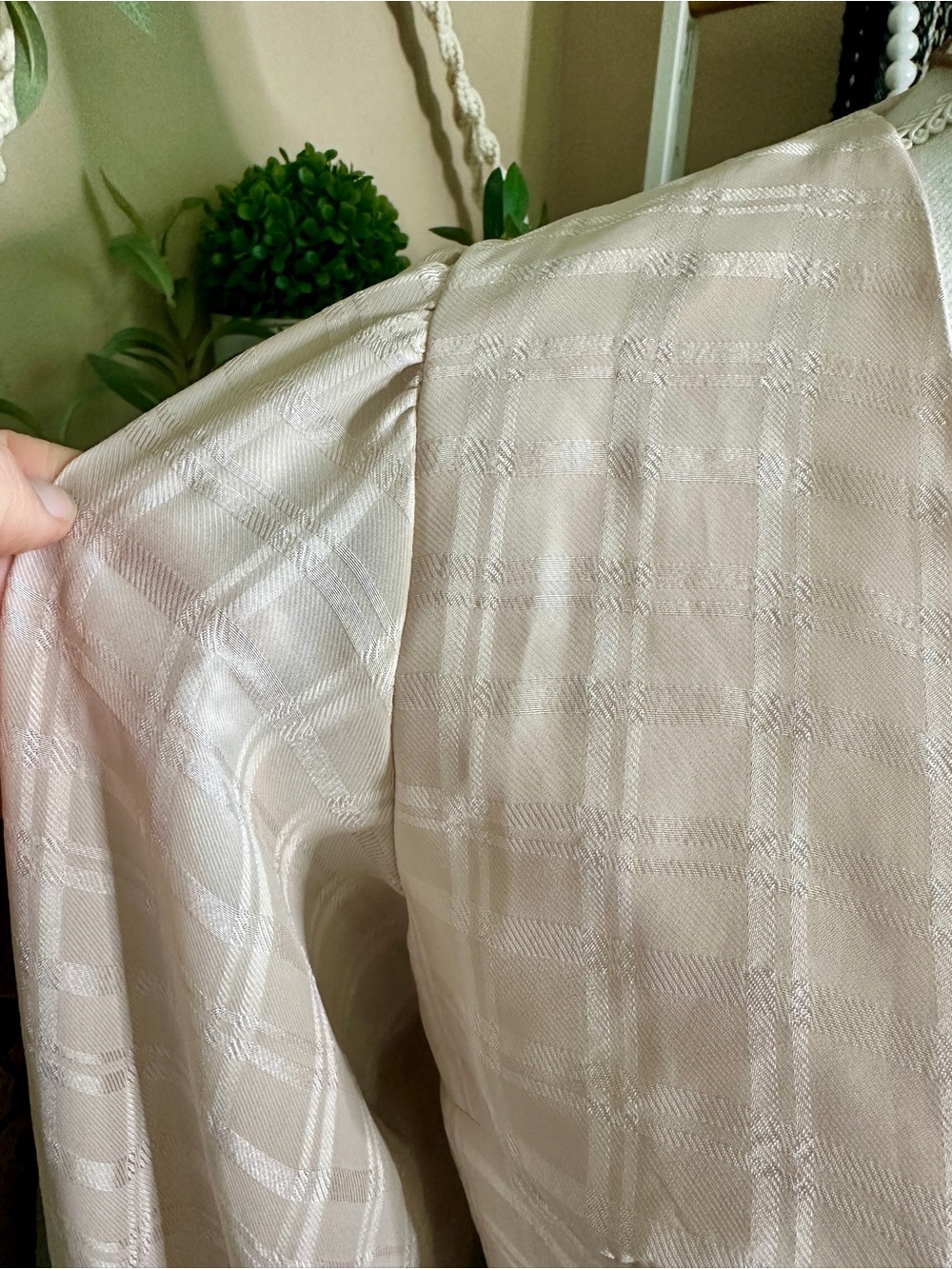 Mable Blush Beige Plaid Tie Front Peplum Blouse Medium - Picture 5 of 8